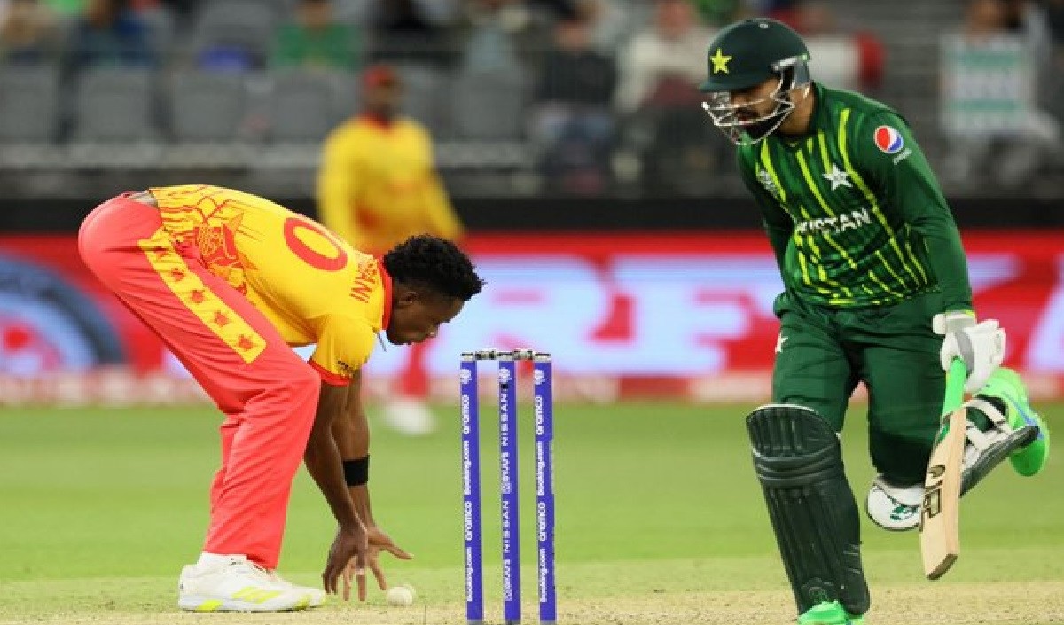 T20 वर्ल्ड कप: जिम्बाब्वे ने पाकिस्तान को रोमांचक मैच में 1 रन से हराया