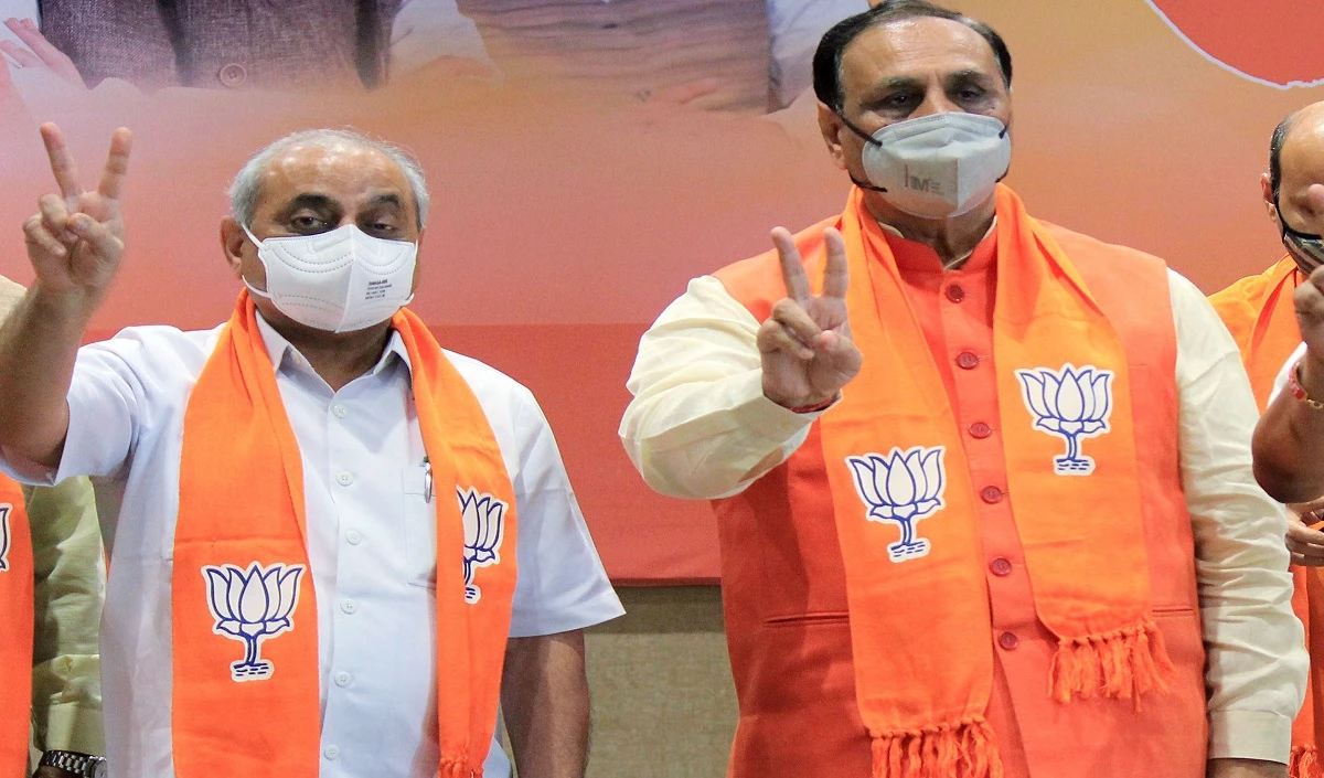 Gujarat Election: चुनाव नहीं लड़ेंगे विजय रुपाणी और नितिन पटेल, पूर्व सीएम ने कहा- युवाओं को मिले मौका