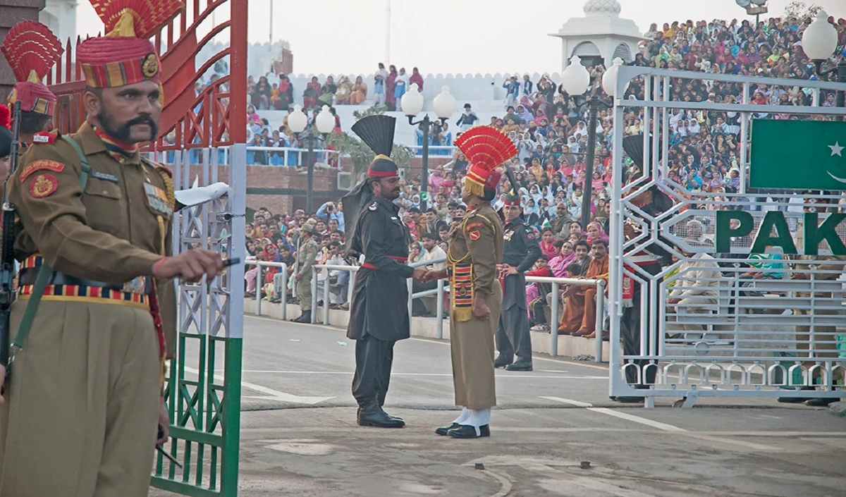 अमेरिका ने कहा कि भारत और पाकिस्तान के लोगों की बेहतरी के लिए दोनों देशों के बीच सार्थक बातचीत जरूरी है