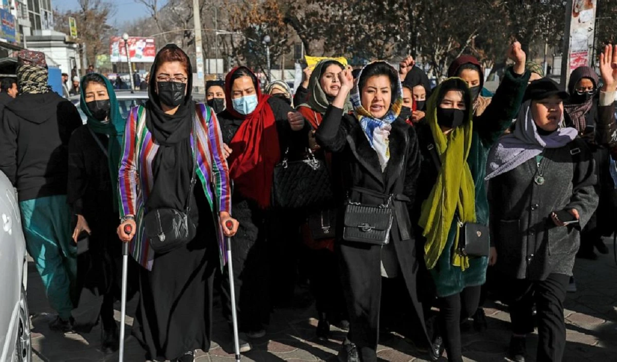 तालिबान के मंत्री ने विश्वविद्यालयों में महिलाओं की शिक्षा पर रोक के फैसले का बचाव किया