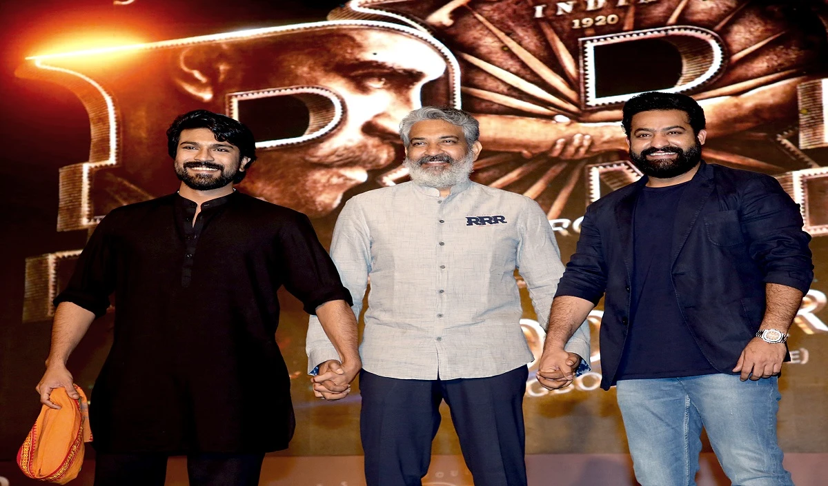 RRR के हिंदी राइट्स करण जौहर ने SS Rajamouli से मांगे थे, जवाब मिला-  बाहुबली से करोड़ों कमाए