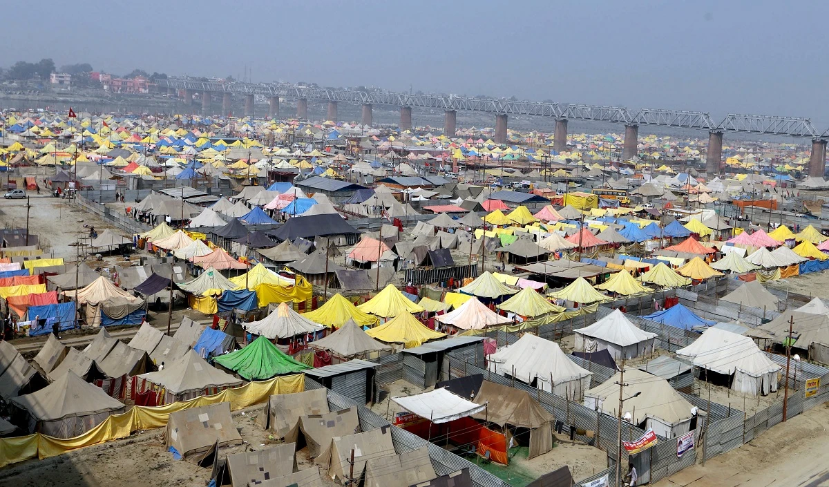 वाराणसी के तर्ज पर Ayodhya में सरयू के तट पर भी बनाई जाएगी टेंट सिटी, प्रशासन ने दिया प्रस्ताव