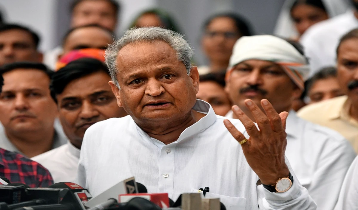 केंद्रीय मंत्री Shekhawat ने Ashok Gehlot पर चरित्र हनन का आरोप लगाया