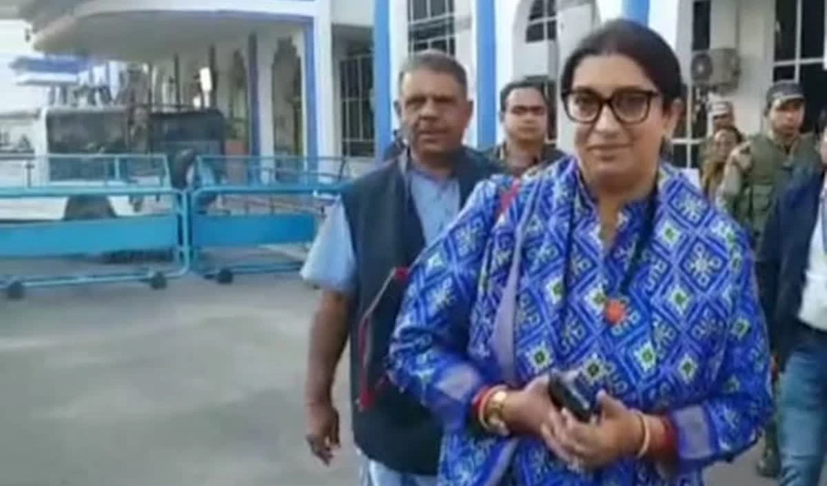 ODOP कार्यक्रम न सिर्फ उत्तर प्रदेश को बल्कि पूरे भारत को मजबूत कर रहा : Smriti Irani