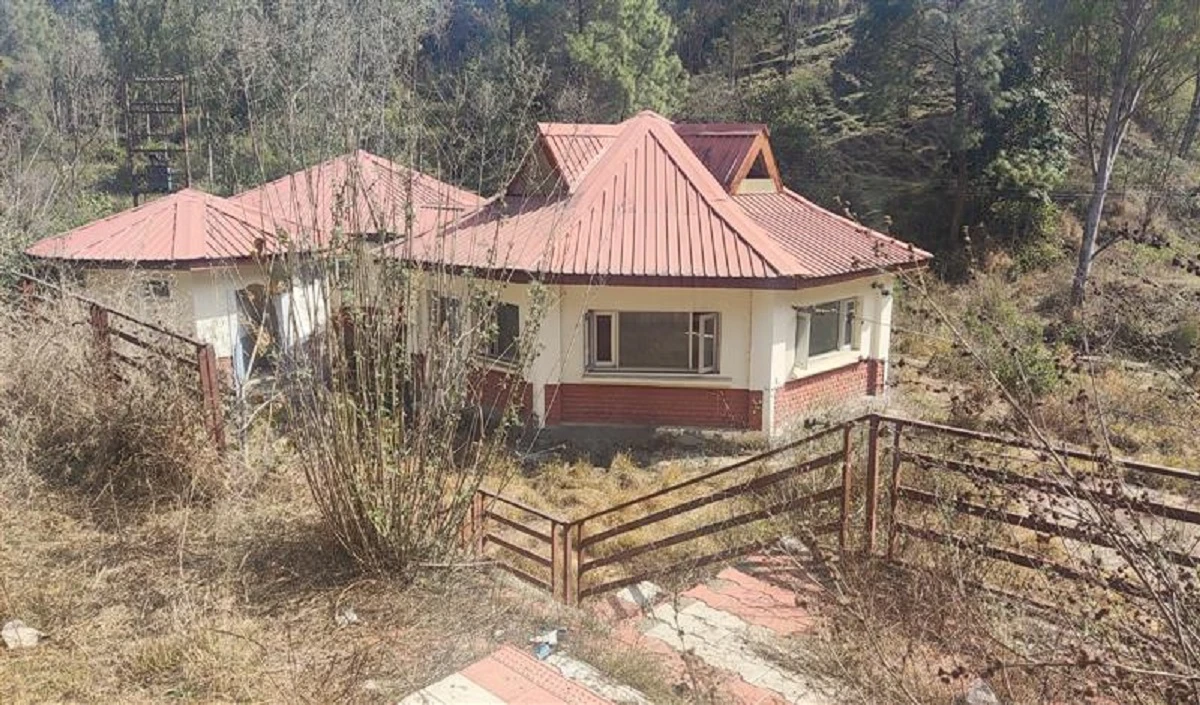 उच्च न्यायालय ने Himachal में पर्यटकों के  हंगामे  पर संज्ञान लिया, स्थिति रिपोर्ट तलब