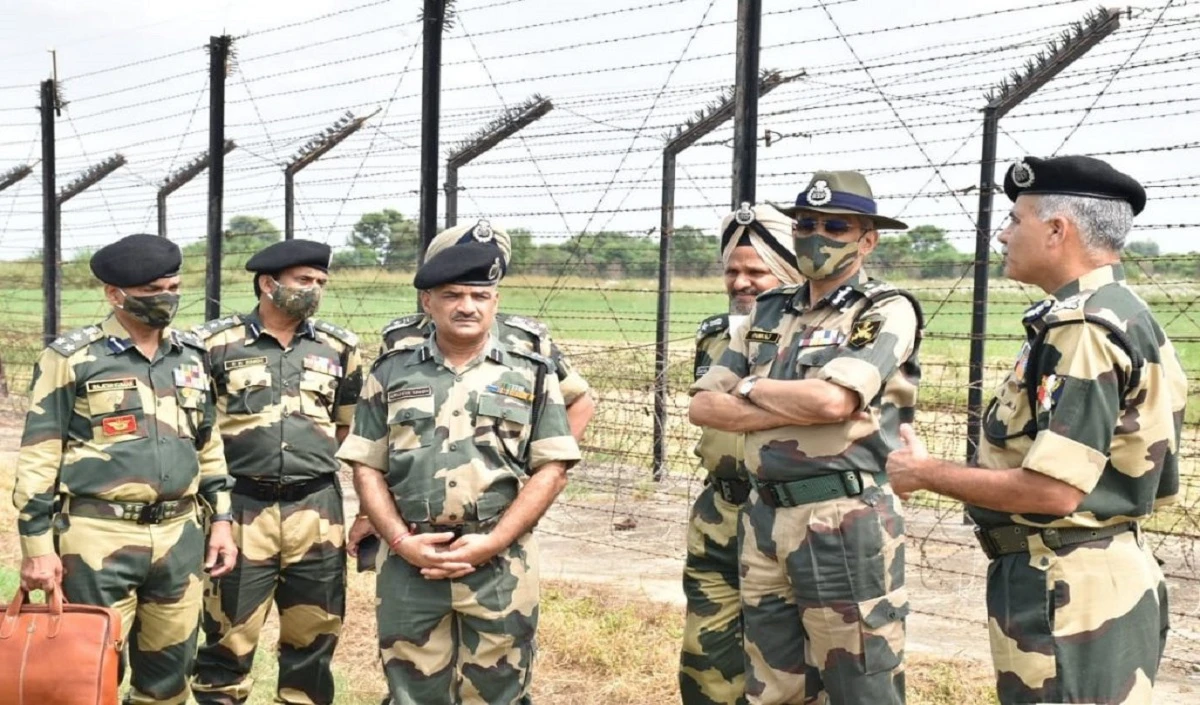 BSF DG ने अंतरराष्ट्रीय सीमा पर सुरक्षा स्थिति की समीक्षा की