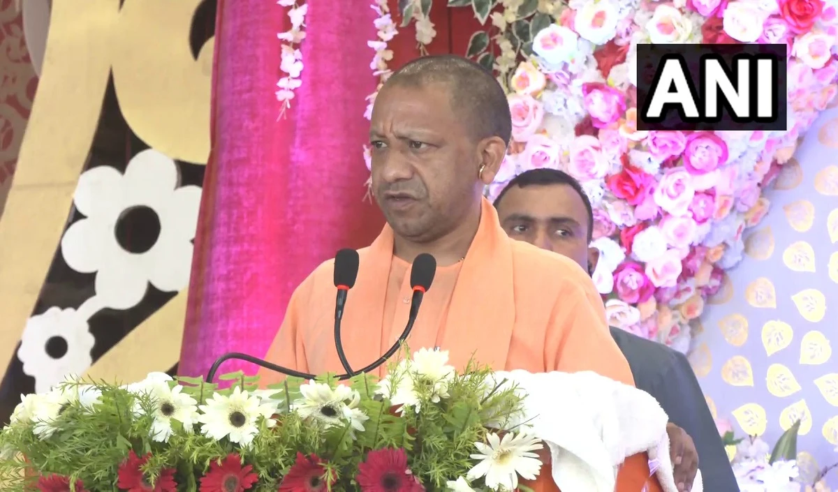 UP Nikay Chunav के प्रचार में जुटे CM Yogi, कहा- प्रदेश में अब कानून का राज, सुरक्षा की गारंटी है