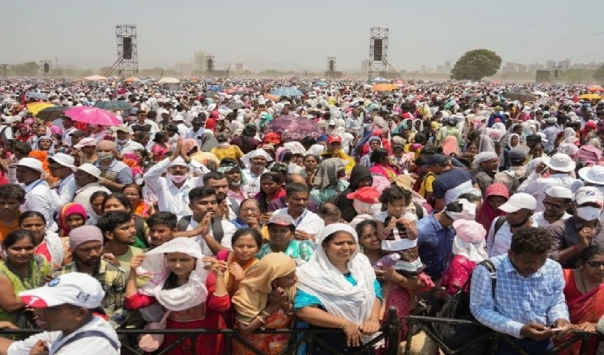 Heatstroke Deaths: हीट स्ट्रोक त्रासदी के बाद इवेंट पर महाराष्ट्र सरकार का बड़ा फैसला, खुले में रैली-समारोह के लिए टाइमिंग तय