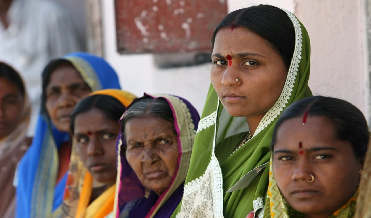 पूर्वाग्रह के चलते अब भी पक्षपात का सामना कर रही हैं Women