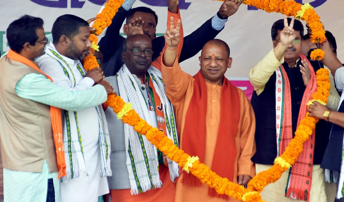 UP नगर निकाय चुनाव के दूसरे चरण का प्रचार शुरू, CM Yogi ने कहा- नरक का प्रतीक मगहर अब स्वर्ग जैसा बना