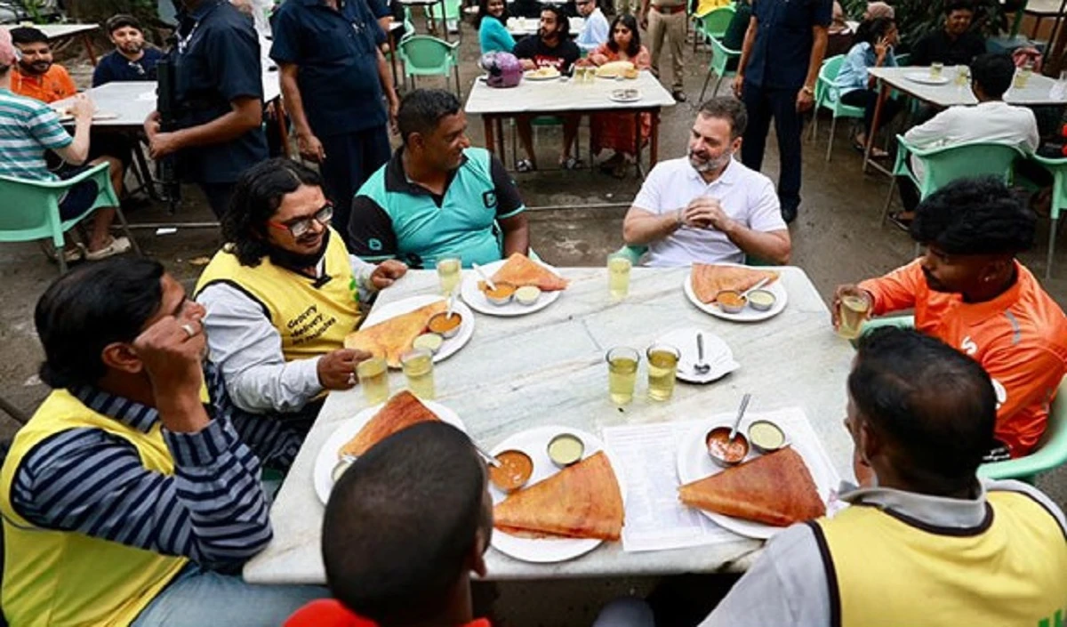 Rahul ने बेंगलुरु में ‘गिग श्रमिकों’के साथ बातचीत की