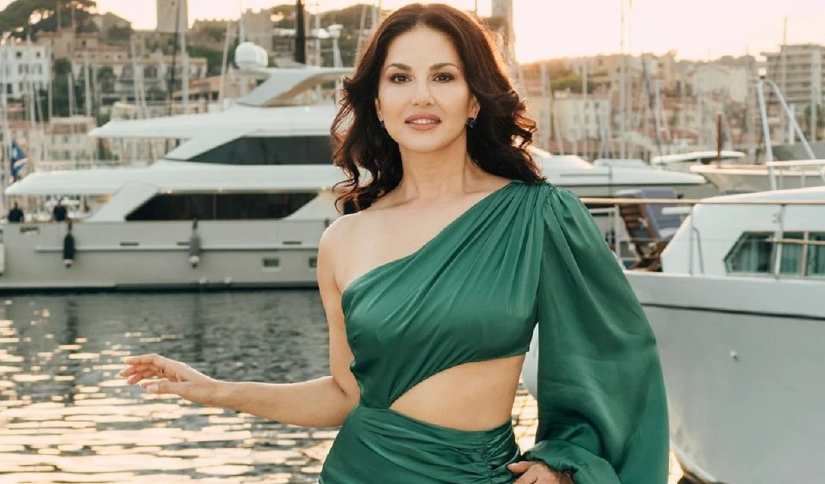 Cannes 2023 । डेब्यू से पहले Sunny Leone ने शेयर की दिलकश तस्वीरें, Kennedy के प्रीमियर के लिए एक्साइटेड है अभिनेत्री