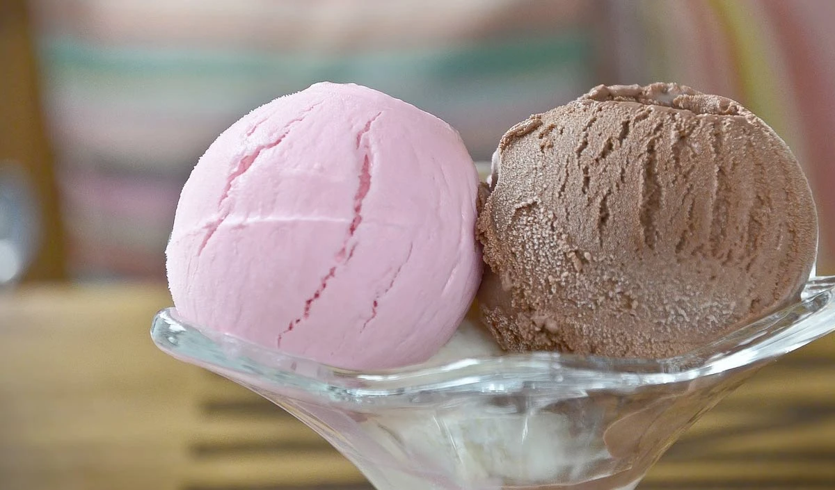 Ice cream Side Effects: गर्मियों में ज्यादा आइसक्रीम खाना कहीं सेहत पर ना पड़ जाए भारी