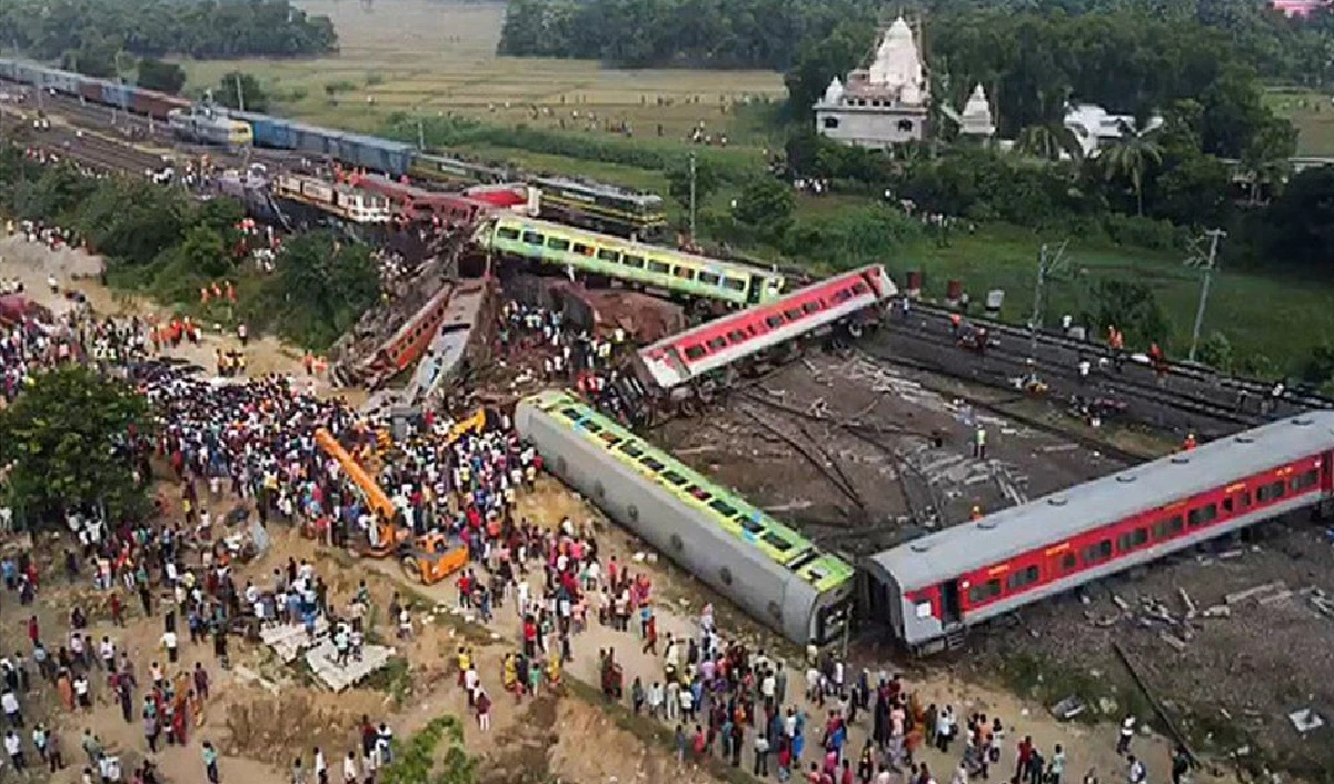 Odisha Train Accident: लापरवाही से मौतें, यात्रियों के जीवन को खतरे में डाला, पुलिस ने 275 लोगों की जान लेने वाली ट्रेन दुर्घटना के संबंध में दर्ज की FIR