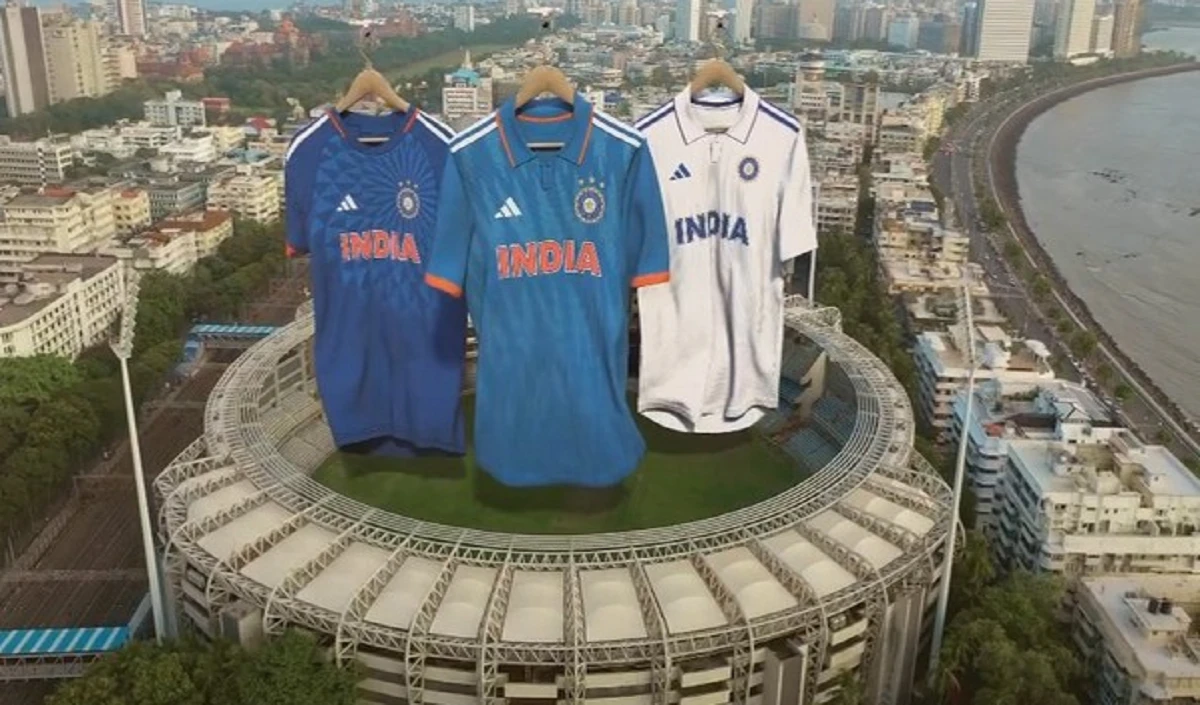 Team India New Jersey: क्रिकेट के तीनों फॉर्मेट में दिखेगा टीम इंडिया का नया लुक, नई जर्सी हुई लॉन्च