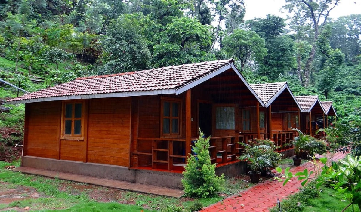 Travel Tips: Homestay और Hotel के बीच होता है ये अंतर, ट्रिप पर जाने से पहले जान लें ये बातें