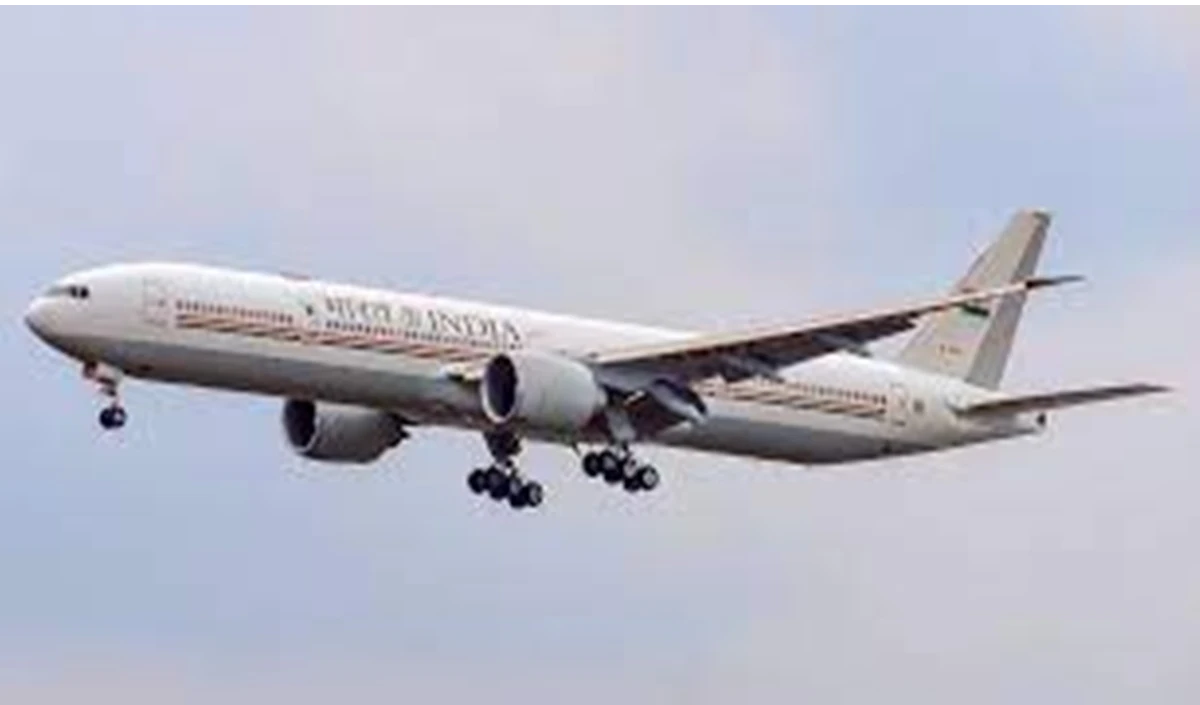 सिडनी से दिल्ली आ रहे एयर इंडिया के विमान में यात्री ने अधिकारी पर हमला किया