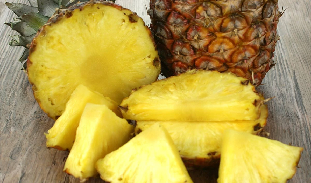 Pineapple Benefits: करना है वेट लॉस तो जरूर खाएं पाइनएप्पल