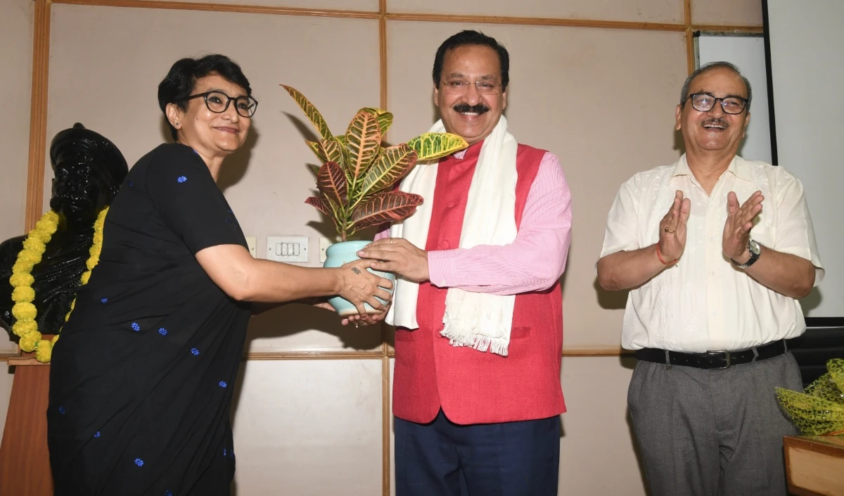 विदाई समारोह में बोले प्रो संजय द्विवेदी, IIMC के विद्यार्थियों के बिना अधूरी है भारतीय पत्रकारिता