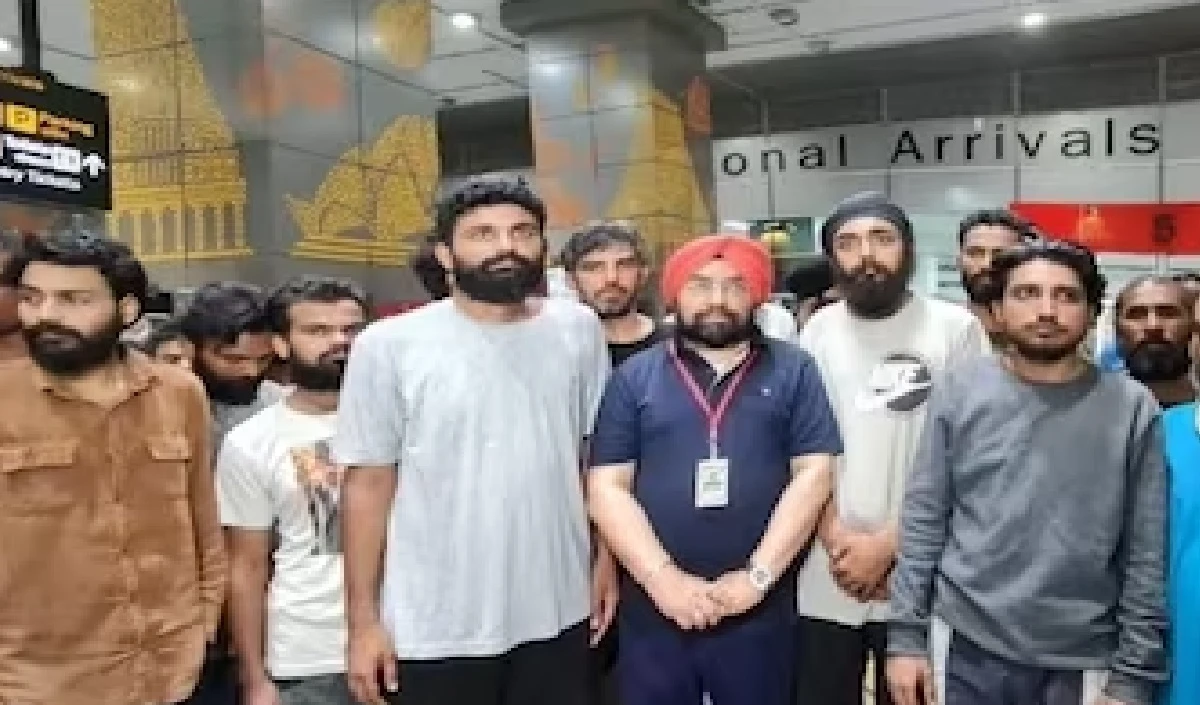 Indians Released From Libya: लीबिया में फंसे 17 भारतीय छुड़ाए गए, हथियारबंद दल ने बना रखा था बंधक