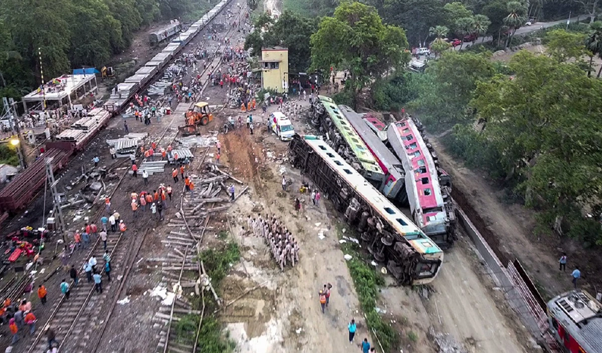 Balasore train accident: रेलवे के 3 अधिकारियों के खिलाफ CBI ने दाखिल की चार्जशीट, इन धाराओं में लगाए आरोप