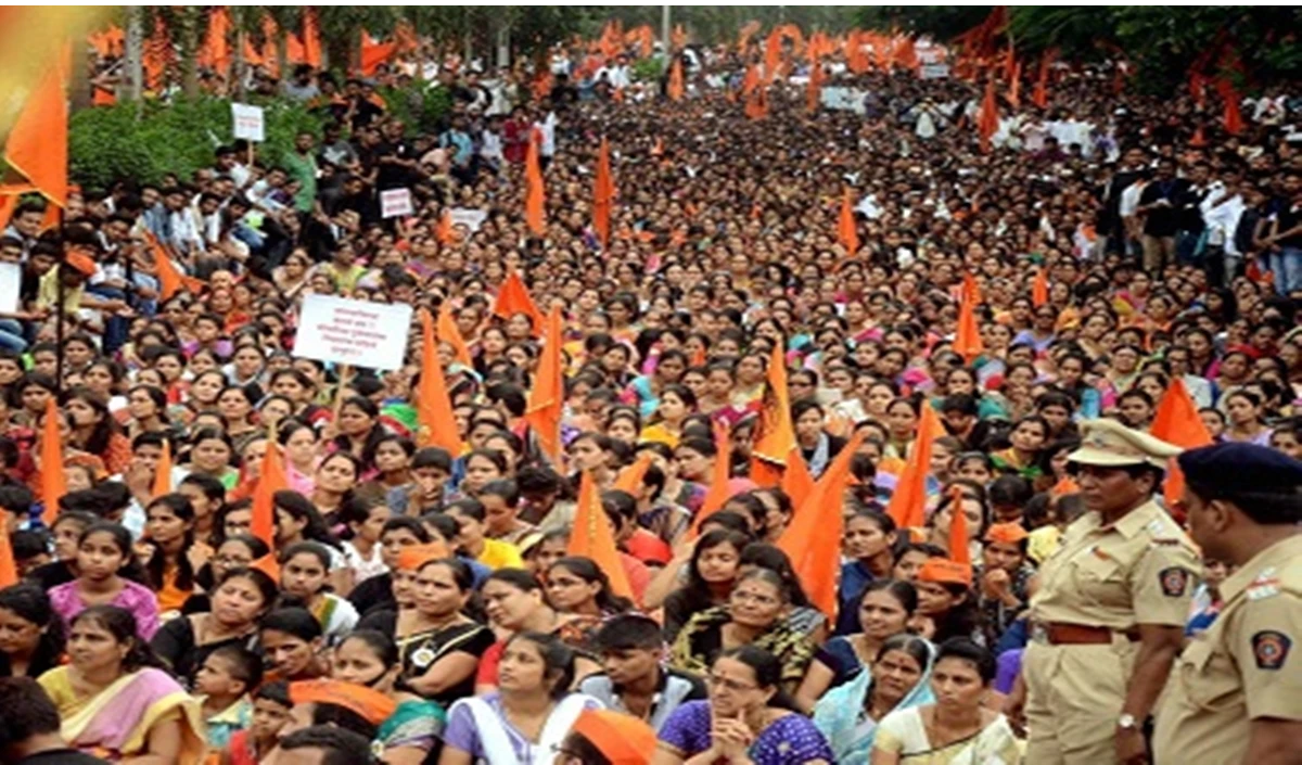 जालना में मराठा आरक्षण समर्थकों के खिलाफ लाठीचार्ज के विरोध में कई शहरों में विरोध प्रदर्शन