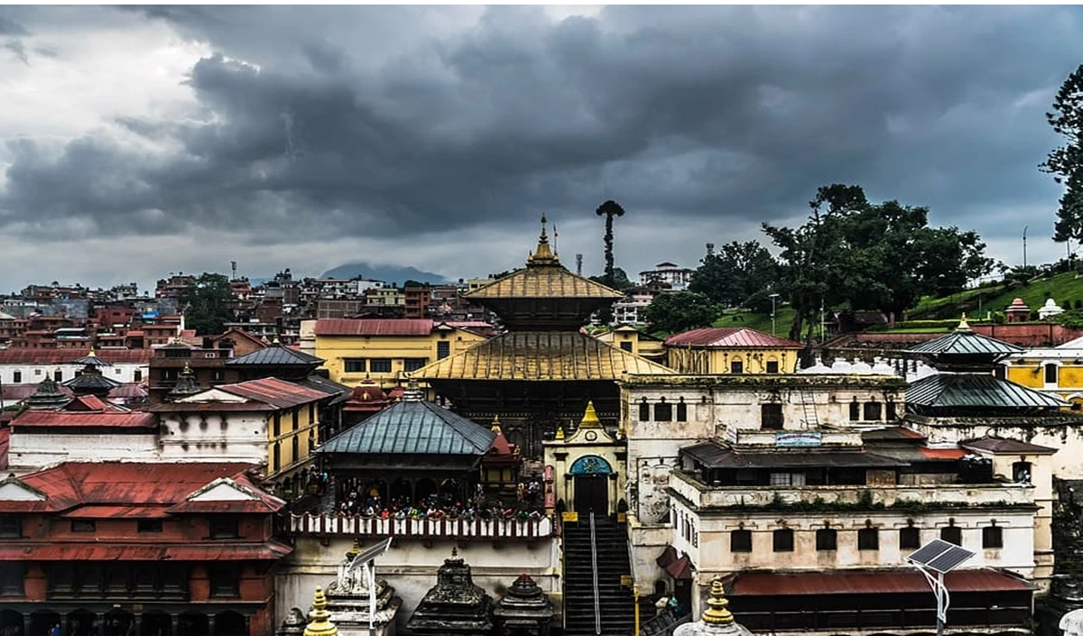 पशुपतिनाथ मंदिर के अंदर फोटो खींचने पर लगेगा दो हजार रुपये तक का जुर्माना