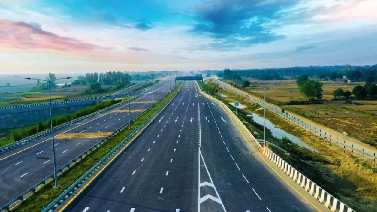 Greenfield Expressway: फोरलेन से जोड़ने की मिली स्वीकृति, लखनऊ और नई दिल्ली आने-जाने वालों को मिलेगा फायदा