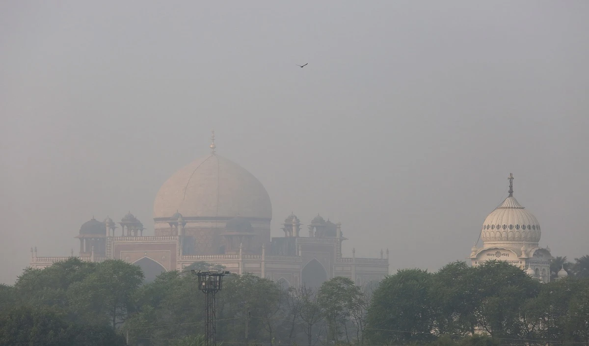 Delhi Pollution पर शुरू हुई राजनीति, BJP ने कहा-  पूरी तरह फ़ेल साबित हुई केजरीवाल सरकार