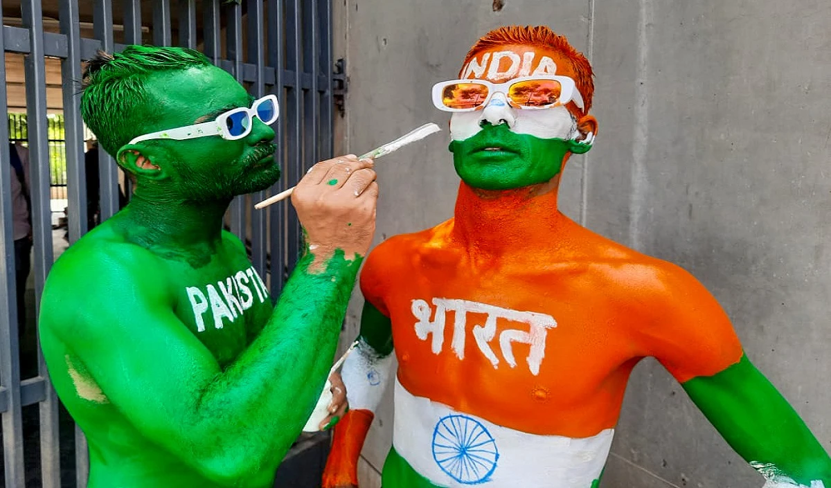 IND vs PAK: अहमदाबाद में क्रिकेट फैंस का जमावड़ा, हर तरफ हो रही भारत के जीत की दुआ, बारिश की संभावना बेहद कम