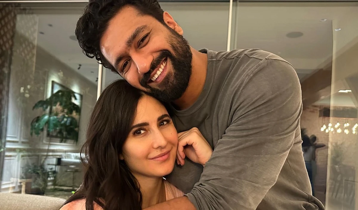 दुपट्टे से Katrina Kaif ने छुपाया पेट, इंटरनेट पर फिर उड़ी अभिनेत्री के प्रेग्नेंट होने की अफवाहें