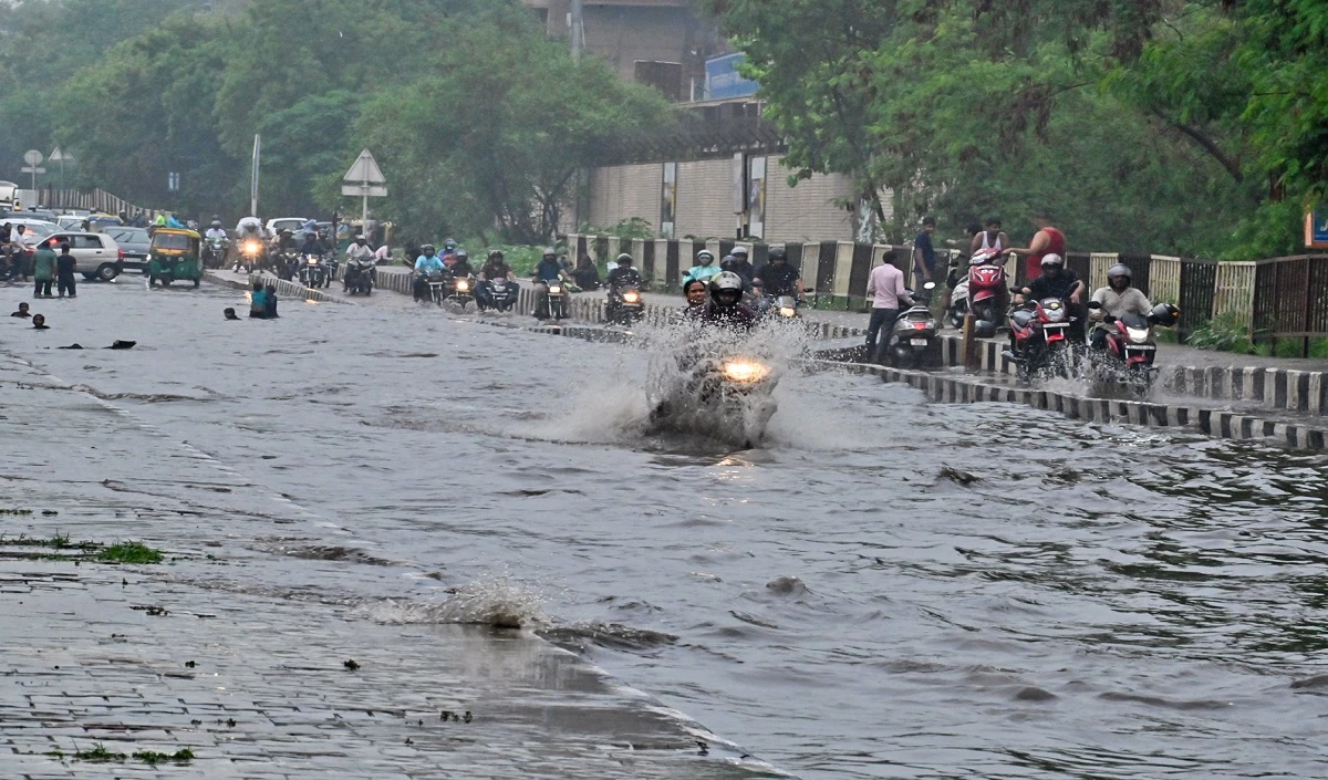 मौसम विभाग ने केरल में दी बारिश की चेतावनी, ऐसा रह सकता है मौसम का हाल