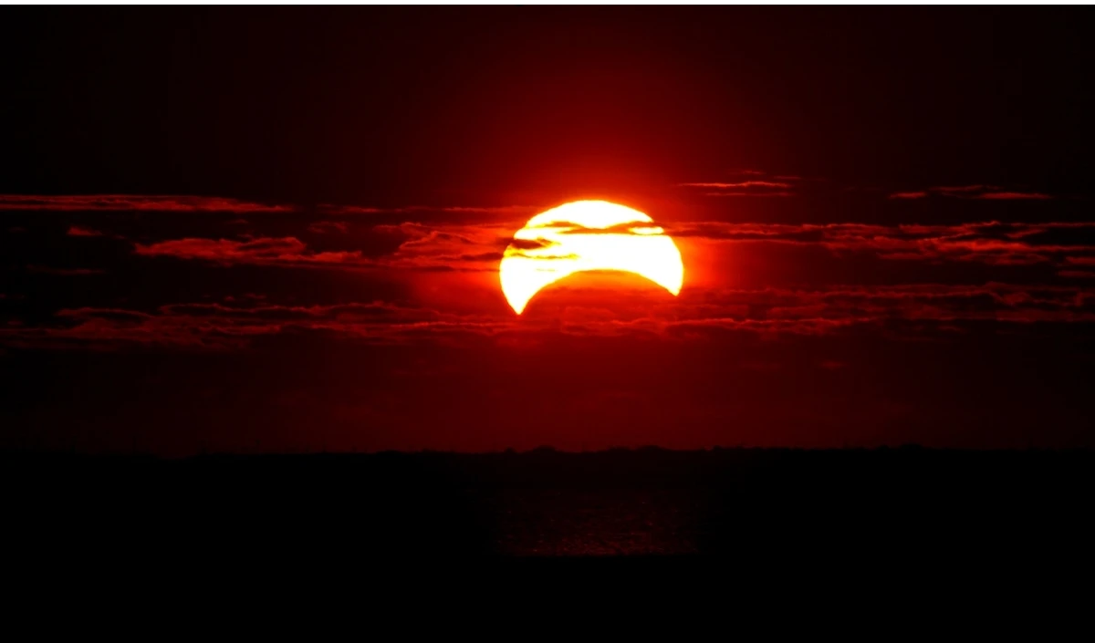 सूर्य का गति चक्र अपने चरम पर जल्दी पहुंच रहा है: कारण जानने से खुल सकते हैं कई रहस्य