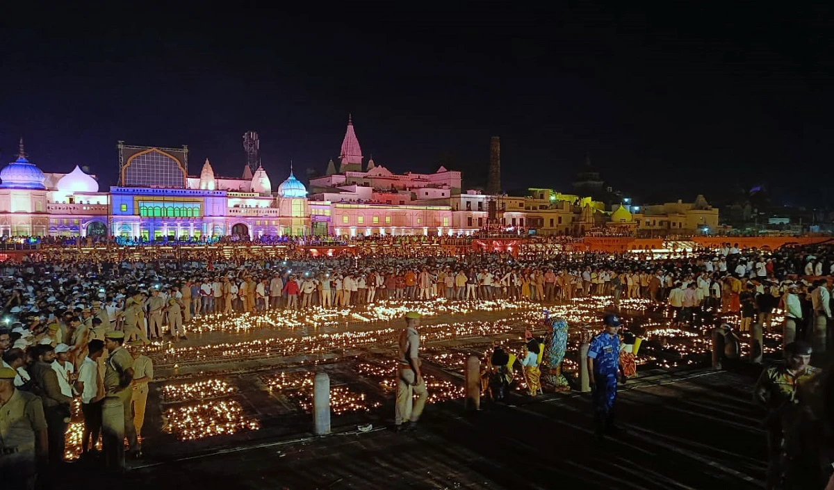 अयोध्या में दीपोत्सव की तैयारियां जोरशोर से जारी, सीएम ने दिए खास इंतजाम के निर्देश