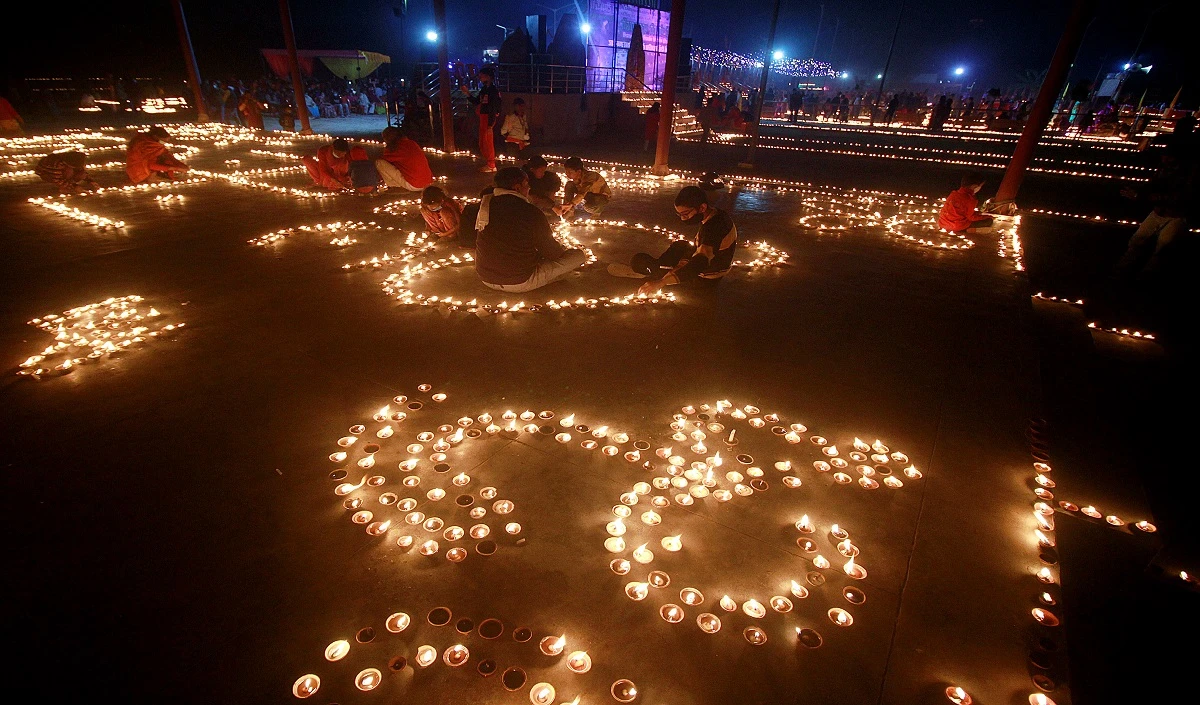 Dev Deepawali 2023 : काशी के अर्द्धचन्द्राकार घाट के उस पार क्रैकर, लेज़र शो और संगीत के संगम की बहेगी अद्भुत धारा