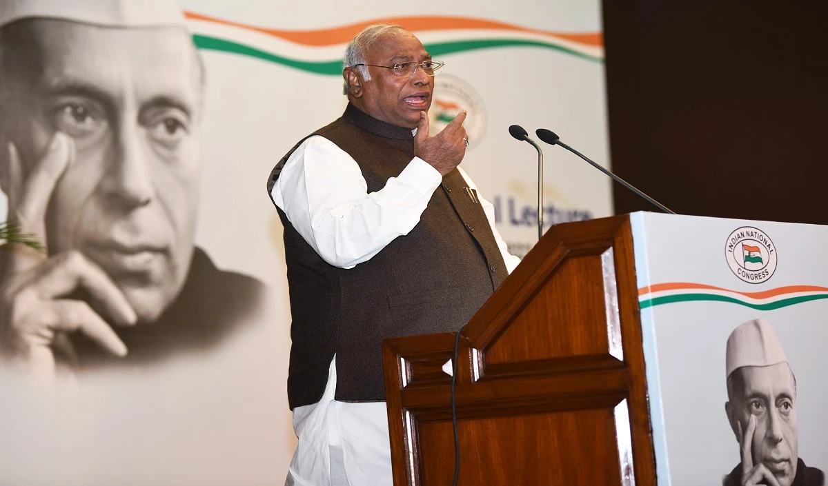 विधानसभा चुनावों में हार के बाद आया Mallikarjun Kharge का बयान, कहा- हार निराशाजनक, INDIA के साथ दोगुने जोश से लोकसभा चुनाव में उतरेंगे