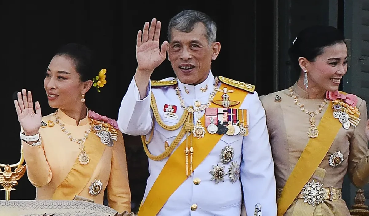 थाईलैंड के सांसद को 6 साल की जेल, शाही परिवार के बारे में दो संदेश सोशल मीडिया पर दोबारा किए पोस्ट