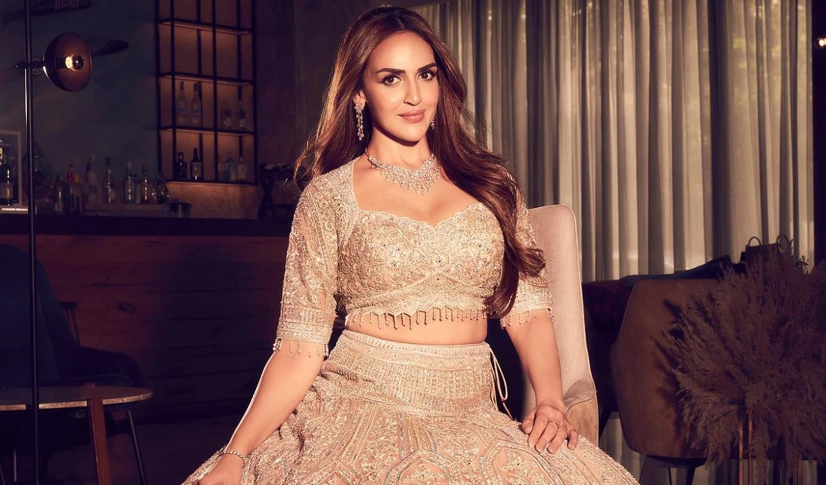 Esha Deol ने खत्म की 12 साल की शादी, Bharat Takhtani का Extra Marital Affair बना रिश्ता टूटने की वजह!