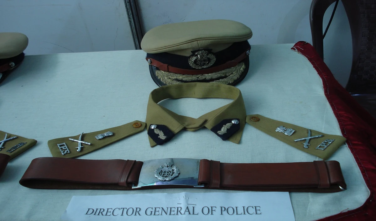 जम्मू-कश्मीर में 30 IPS समेत 75 अधिकारियों के किये गए तबादले