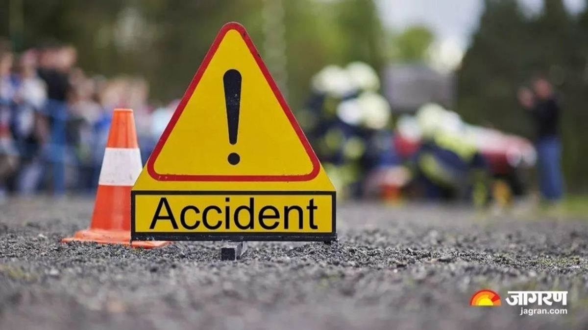 Ballia Accident: बलिया में बड़ा हादसा, पिकअप व दो कारों में टक्कर; छह लोगों की मौत