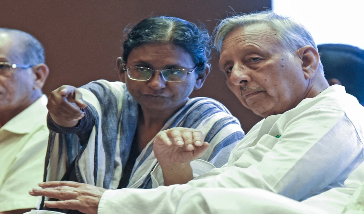 Mani Shankar Iyer की Daughter Suranya Iyer ने राम मंदिर के खिलाफ किया नफरत का इजहार, RWA ने सुनाया मोहल्ला छोड़ने का फरमान