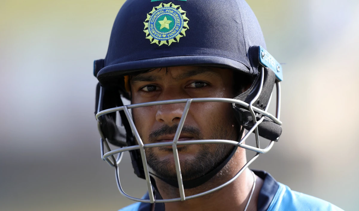 Cricketer Mayank Agarwal hospitalized | मयंक अग्रवाल खतरे से बाहर, होठों पर छाले और सूजन के कारण 48 घंटे तक नहीं बोल पाएंगे