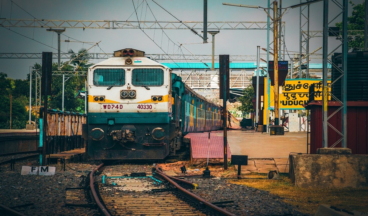 Holi 2024 Train Tickets: होली पर घर जाना हैं परंतु टिकट नहीं मिल रही, तो इस तरह से करें बुक