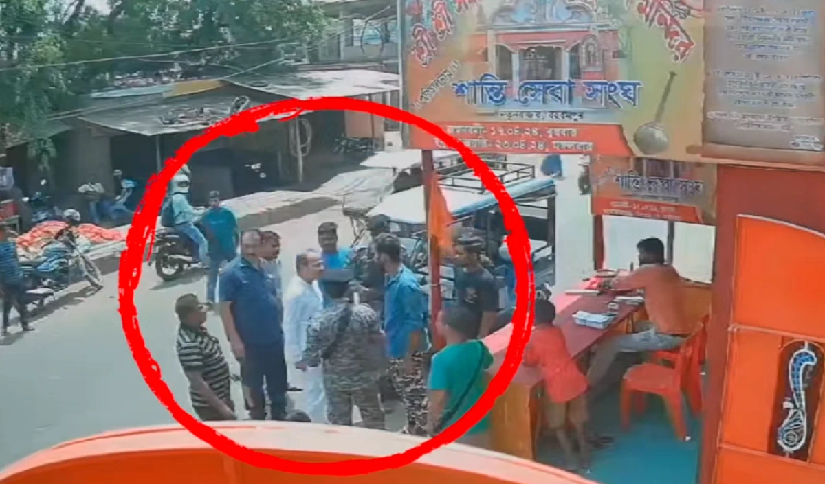 West bengal: बहरामपुर में प्रचार के दौरान भड़के अधीर रंजन चौधरी, TMC का तंज, वह मानसिक तनाव में हैं