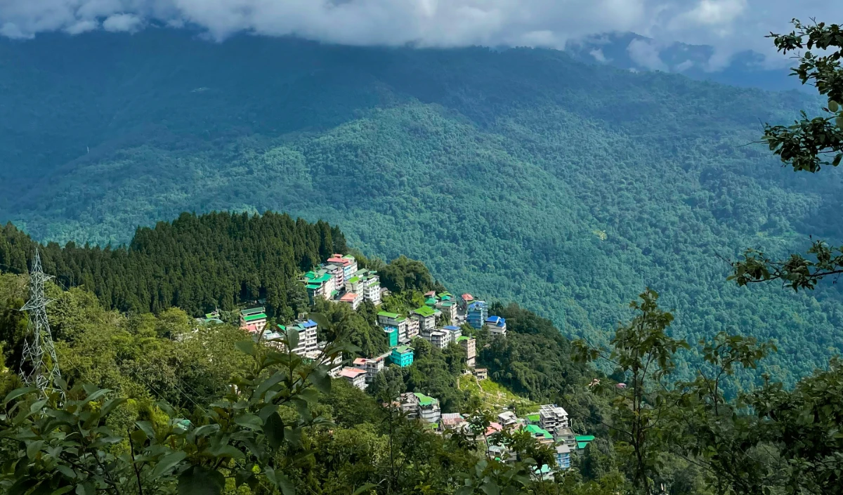 समर वेकेशन में फैमिली के साथ जाएं नॉर्थ ईस्ट इंडिया के इन सुंदर और खास जगहों पर, आएगा खूब मजा