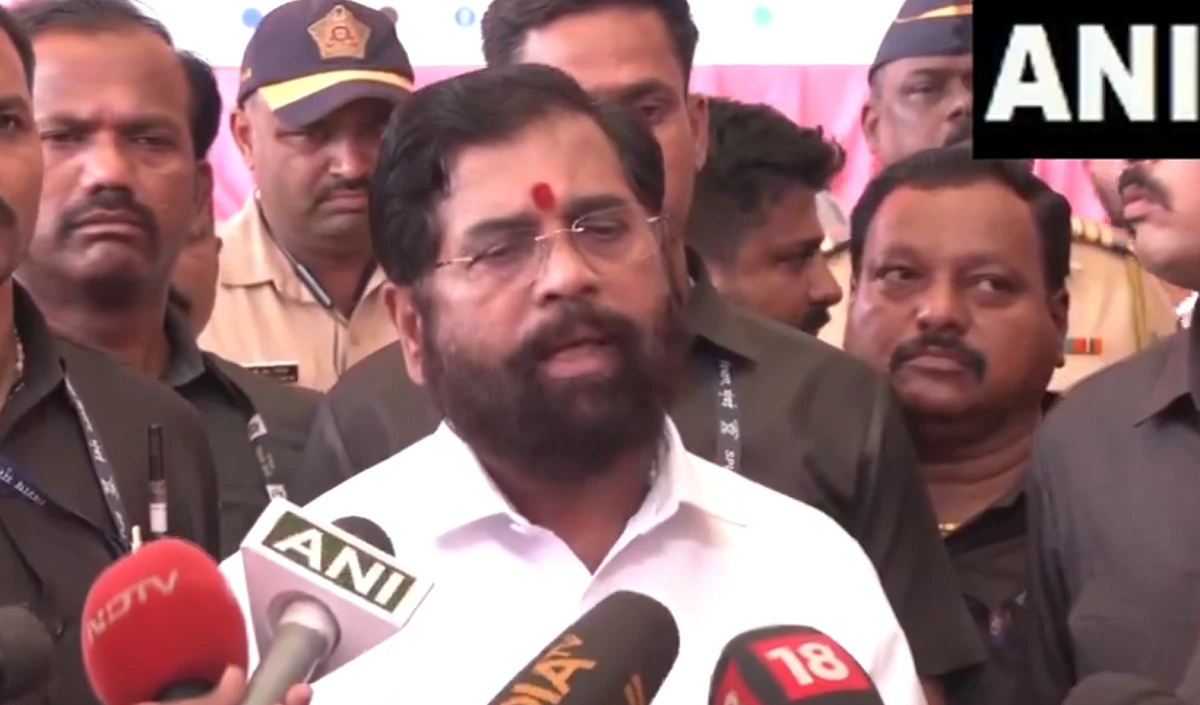 Salman Khan के घर के बाहर हुई फायरिंग की घटना पर Eknath Shinde ने दी प्रतिक्रिया, बोले- उन्हें चिंता करने की जरूरत नहीं