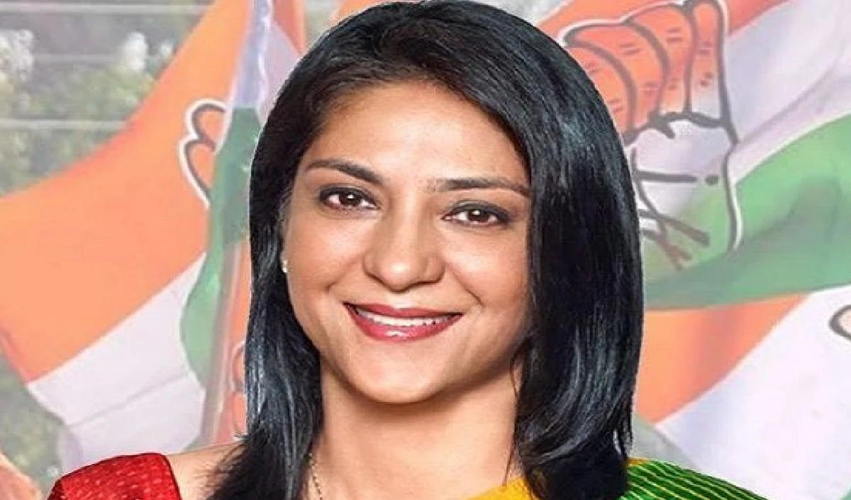 क्या शिंदे गुट में शामिल होंगी प्रिया दत्त, कांग्रेस से इस्तीफे की संभावना पर दिया बड़ा  बयान