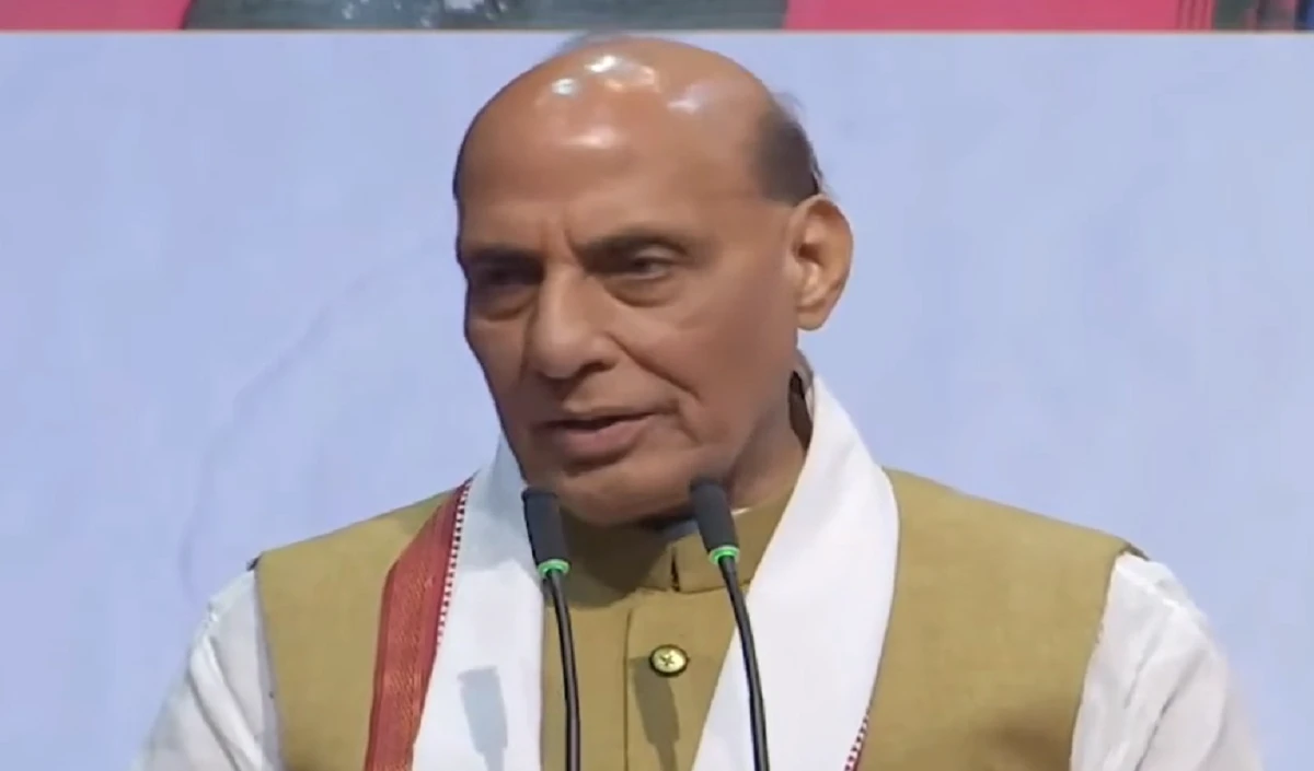 चीन के साथ बातचीत सुचारू रूप से चल रही है, भारत कभी नहीं झुकेगा : Rajnath Singh