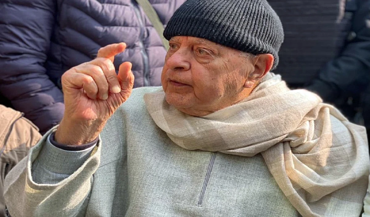 अनंतनाग-राजौरी लोस सीट पर स्थगित करने के लिए Farooq Abdullah ने साधा Election Commission पर निशाना