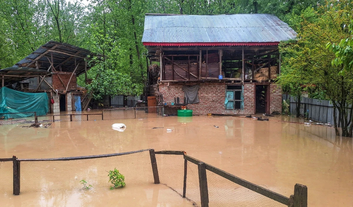 Mizoram में बारिश और भूस्खलनों के चलते भारी तबाही, 22 लोगों की मौत
